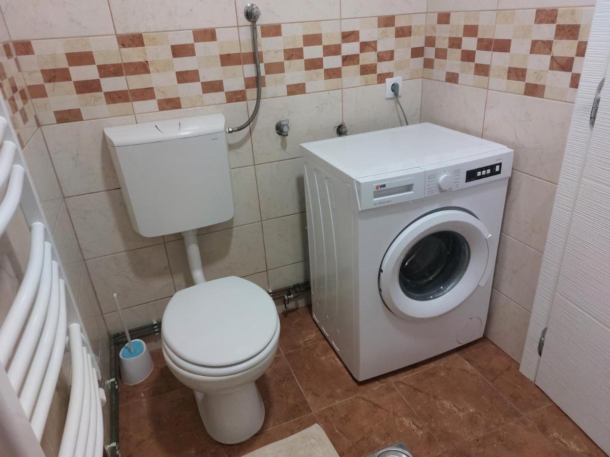Apartman Centar Szávaszentdemeter Kültér fotó