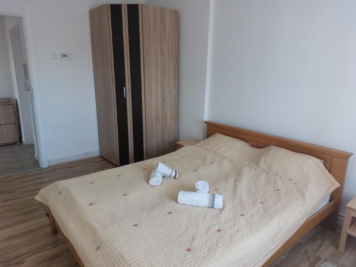 Apartman Centar Szávaszentdemeter Kültér fotó